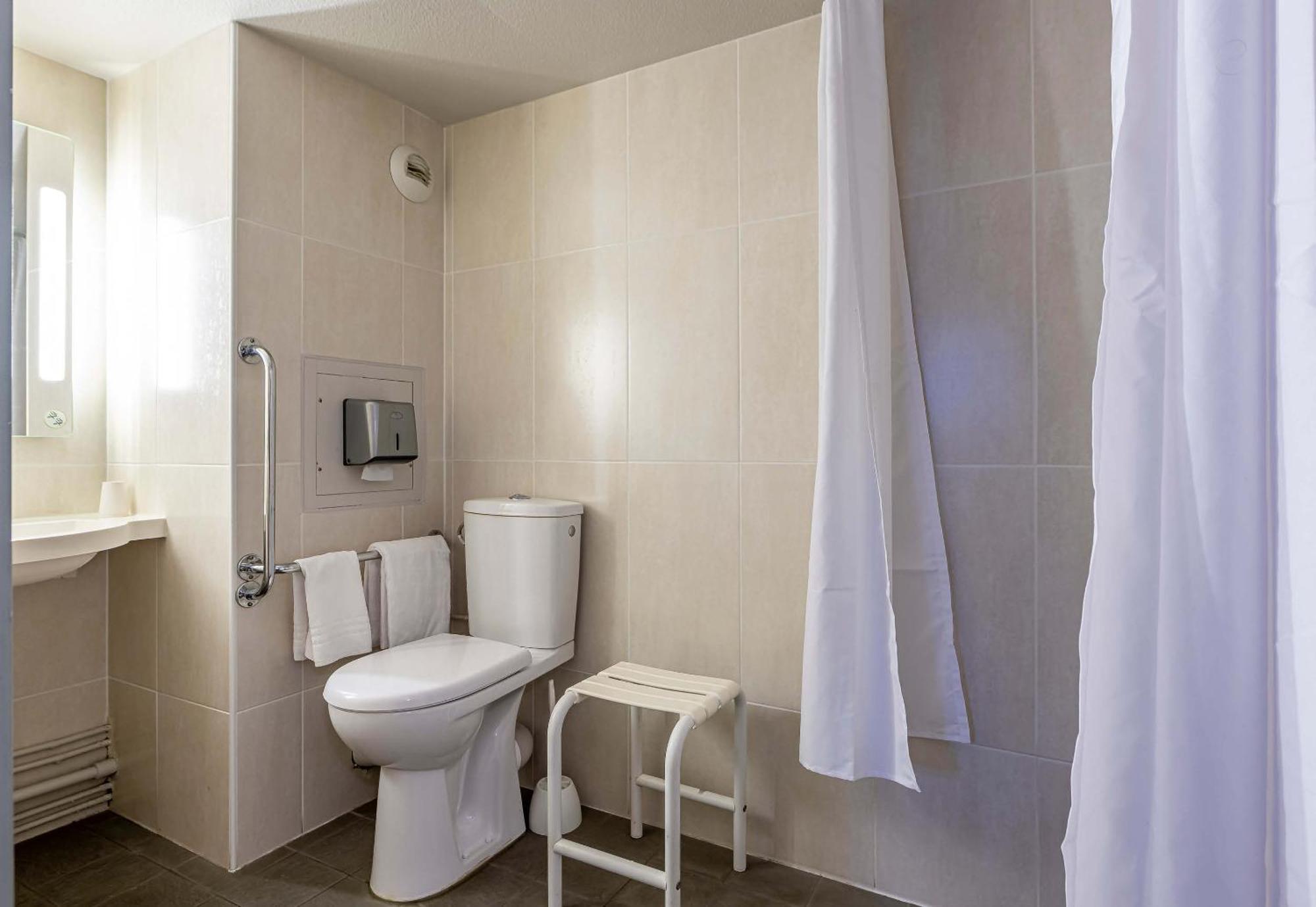 B&B HOTEL Périgueux Boulazac Esterno foto